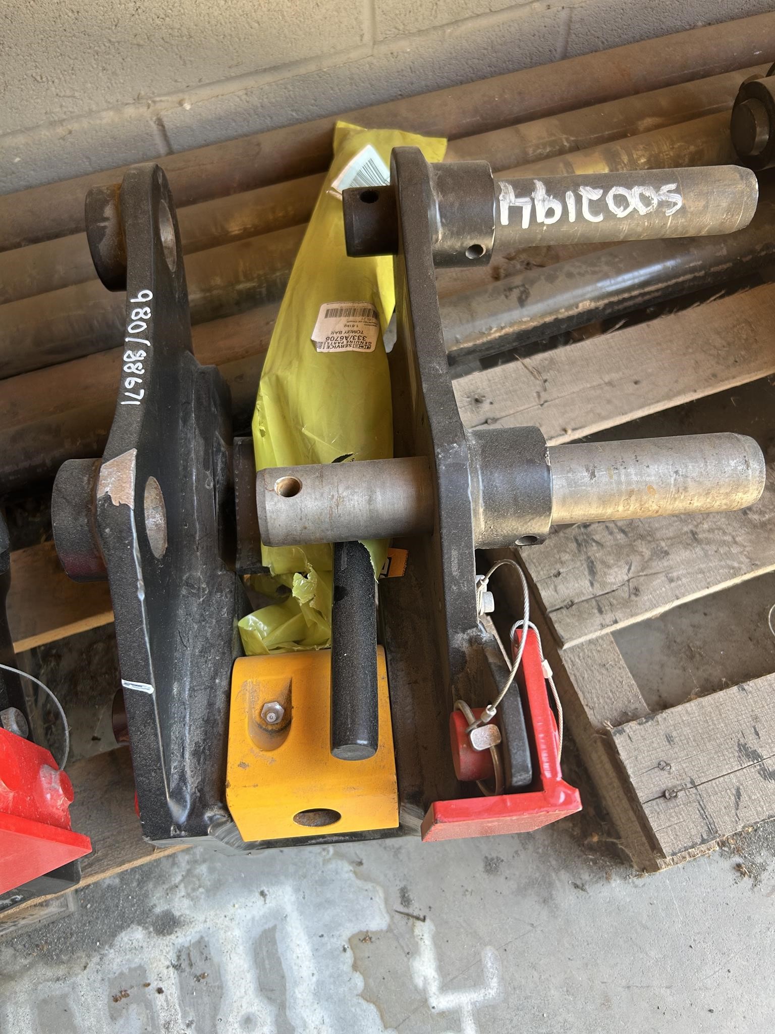 2023 JCB 35Z MECHANICAL COUPLER