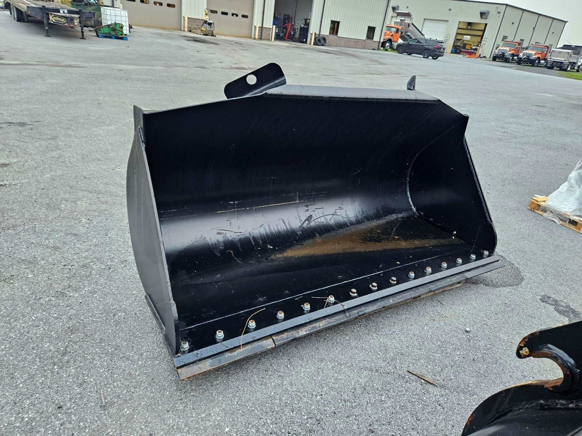 Photo of 2026 JCB 95" BUCKET
