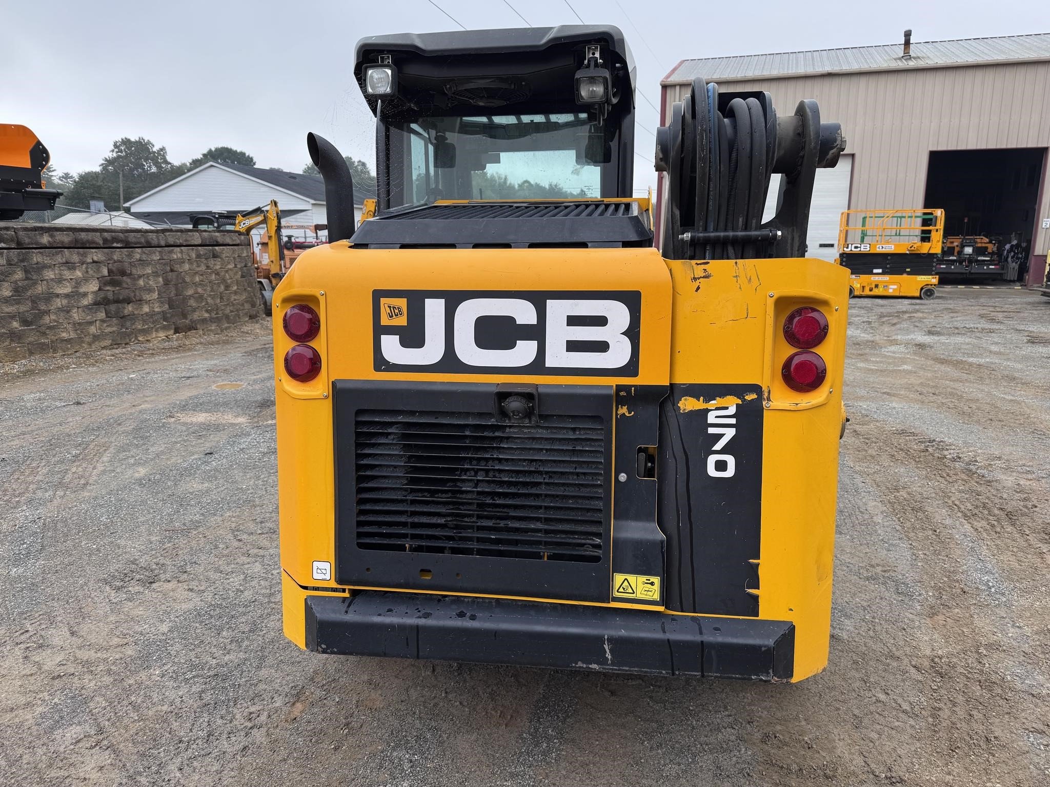 2023 JCB 270