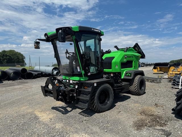 Photo of a 2025 Mantis 155F