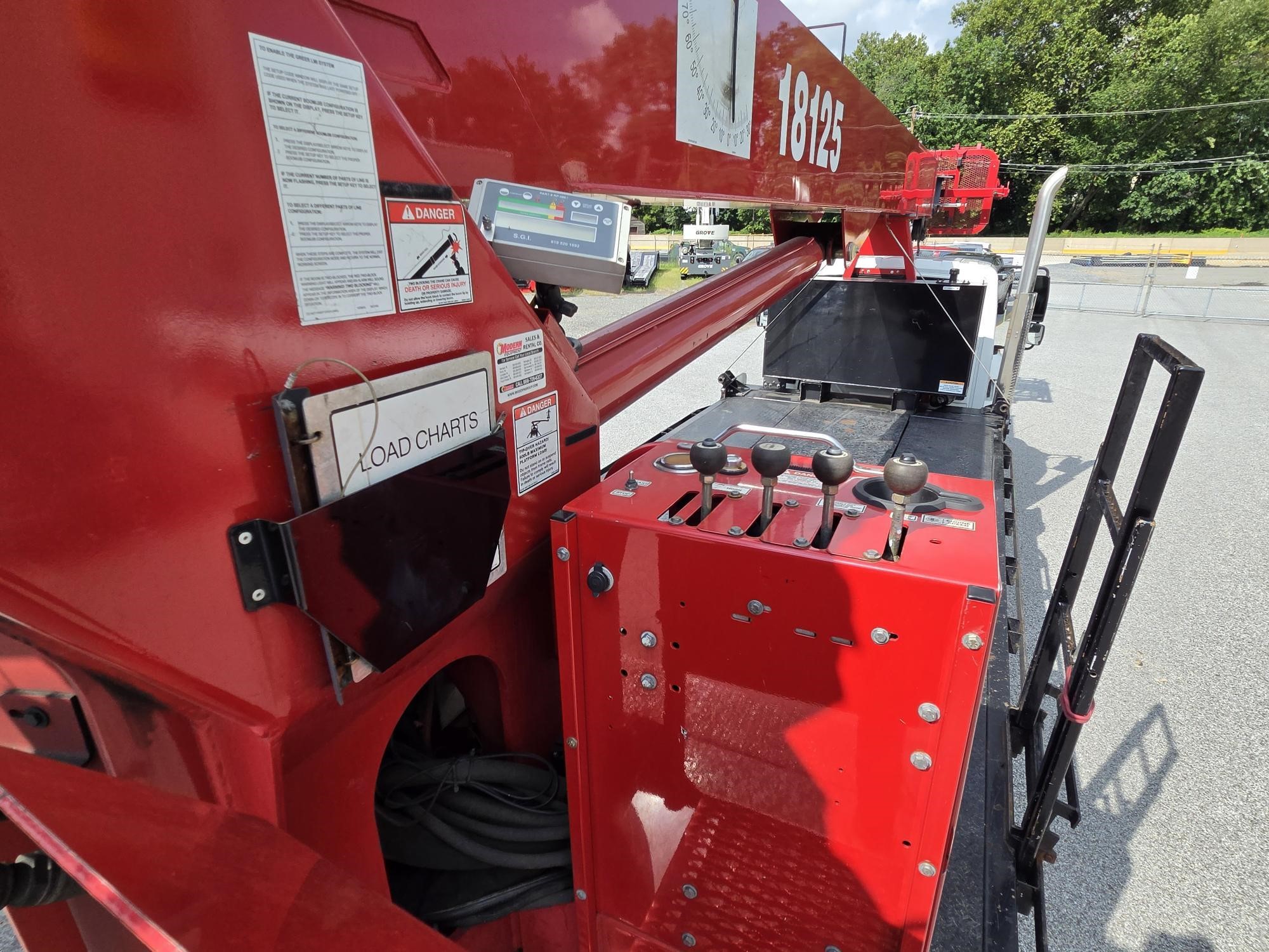 2009 Elliott 18125R