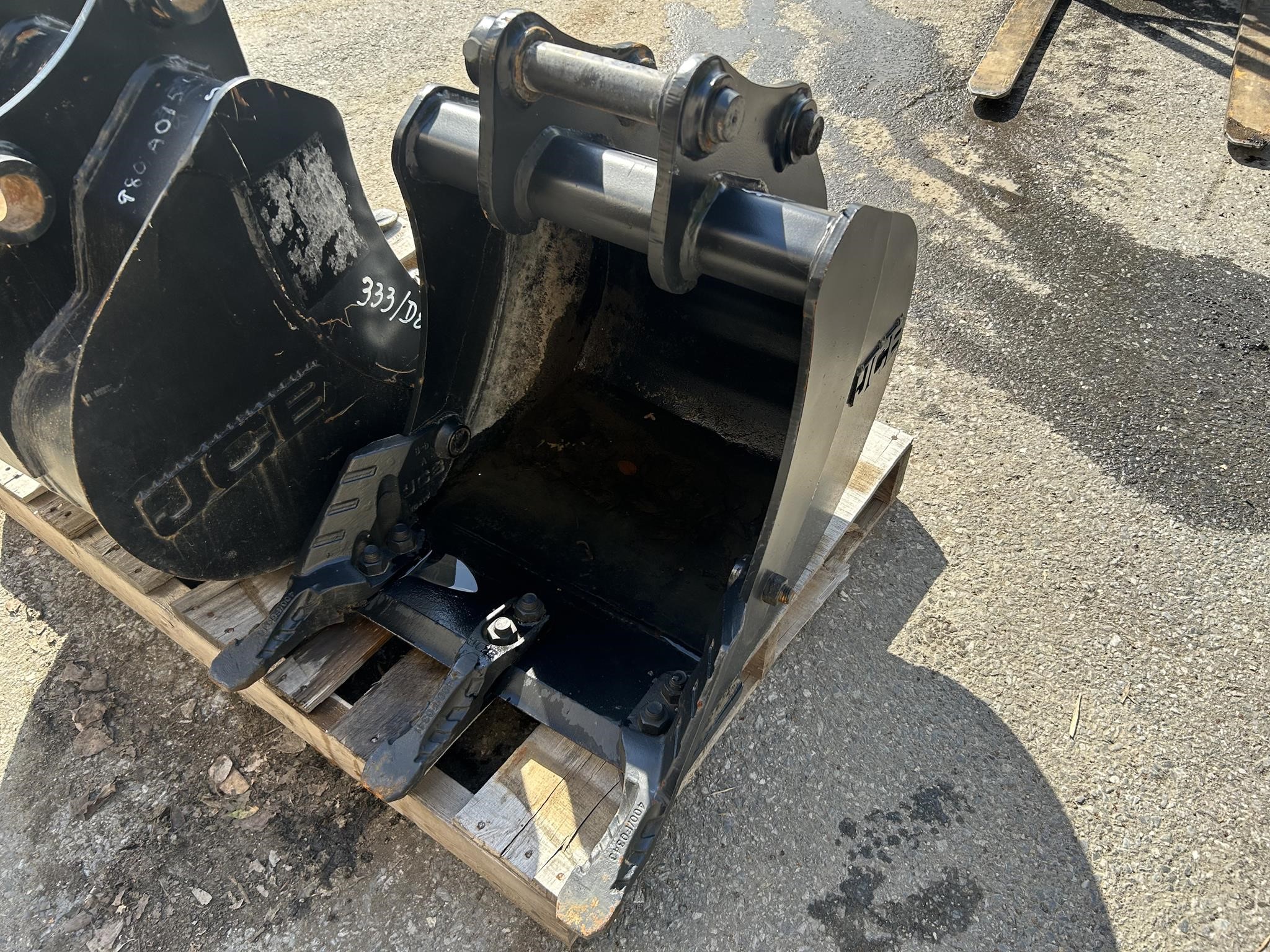 Photo of 2023 JCB 18" BUCKET