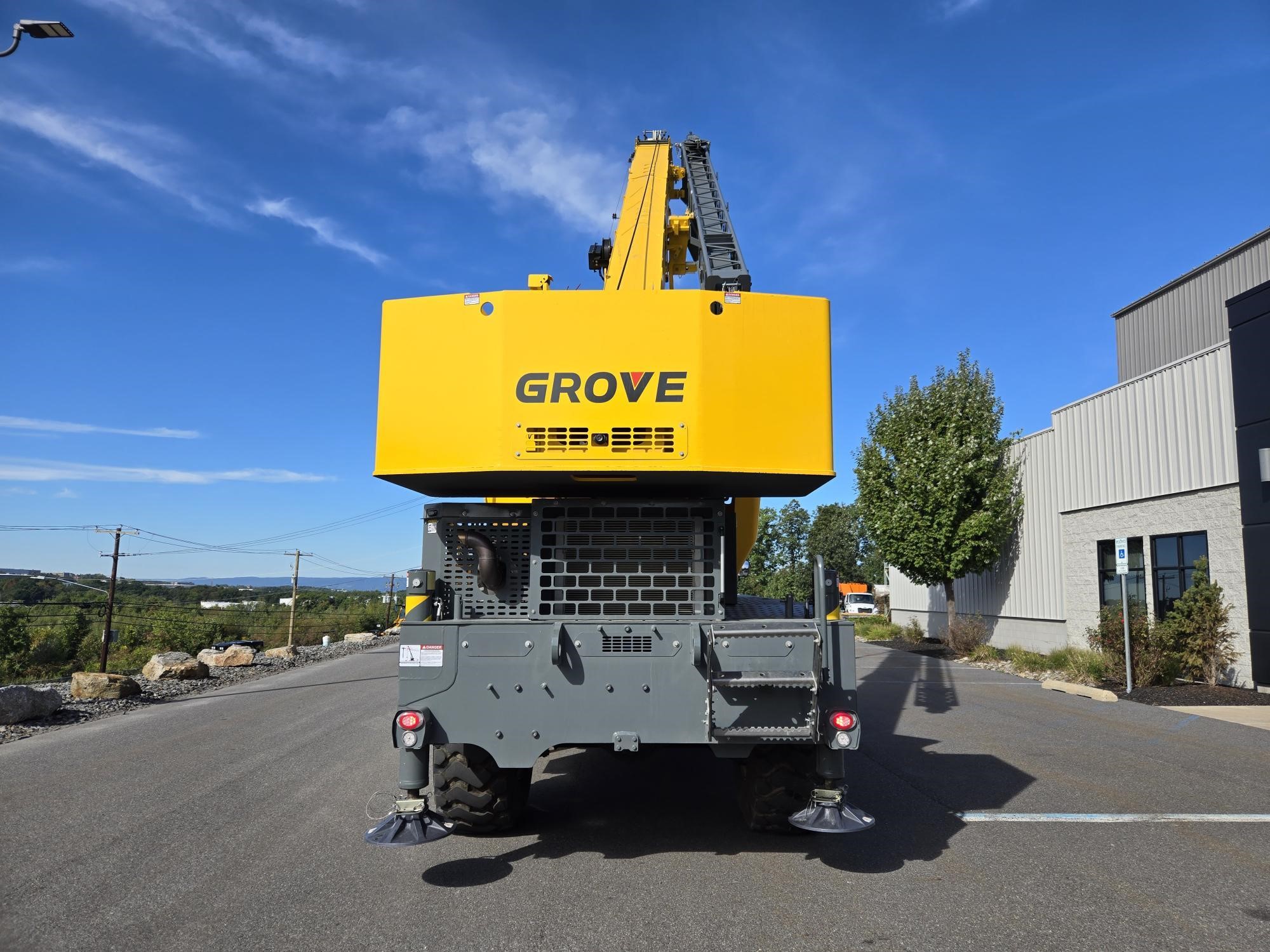 2025 Grove GRT540