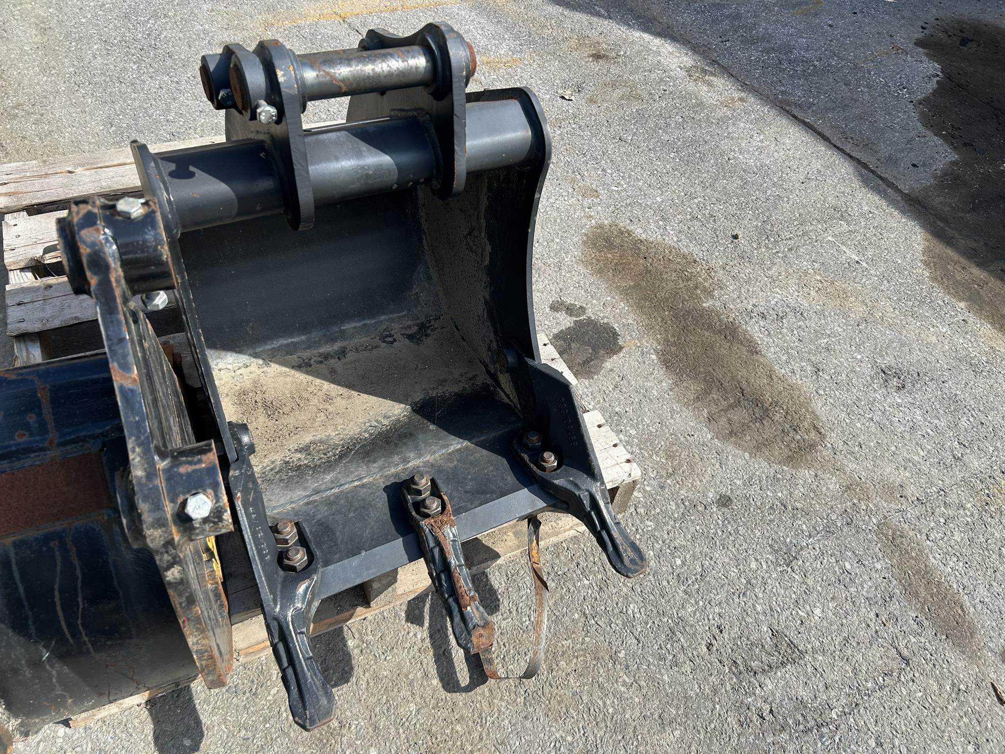 Photo of 2023 JCB 18" BUCKET