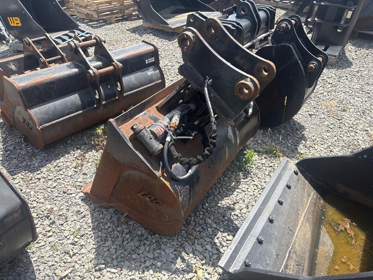 2018 TAG 42 in. TILT DITCHING BUCKET