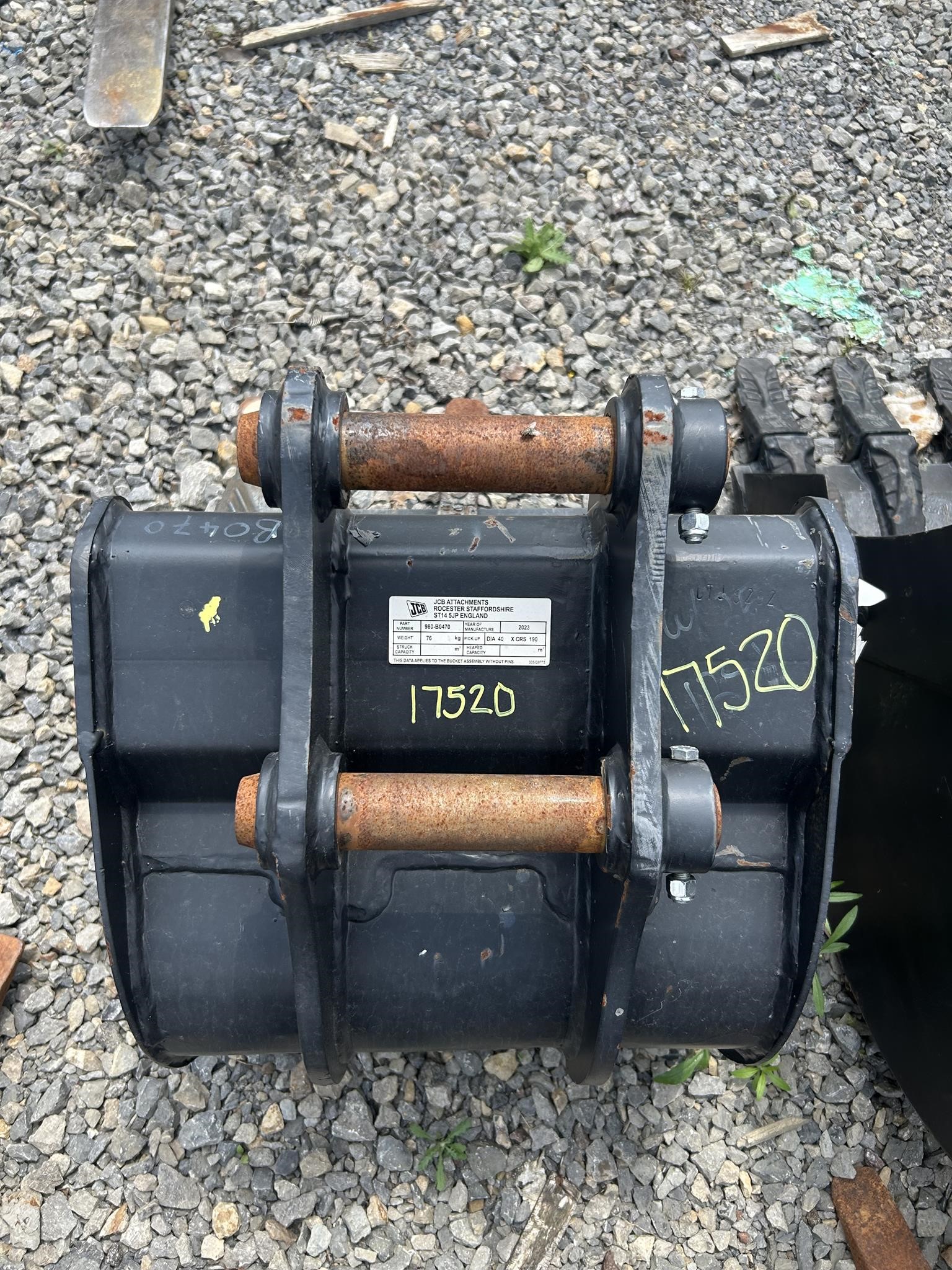 2024 JCB 18" BUCKET
