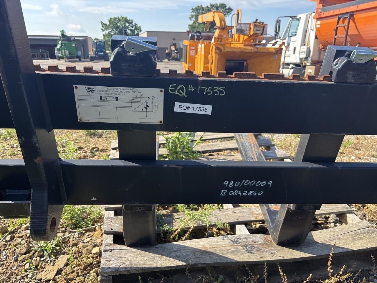 2023 JCB 48 in. FORKS