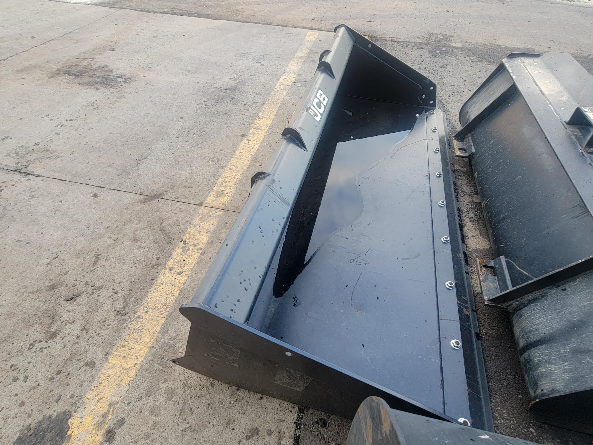 2023 JCB 84" BUCKET