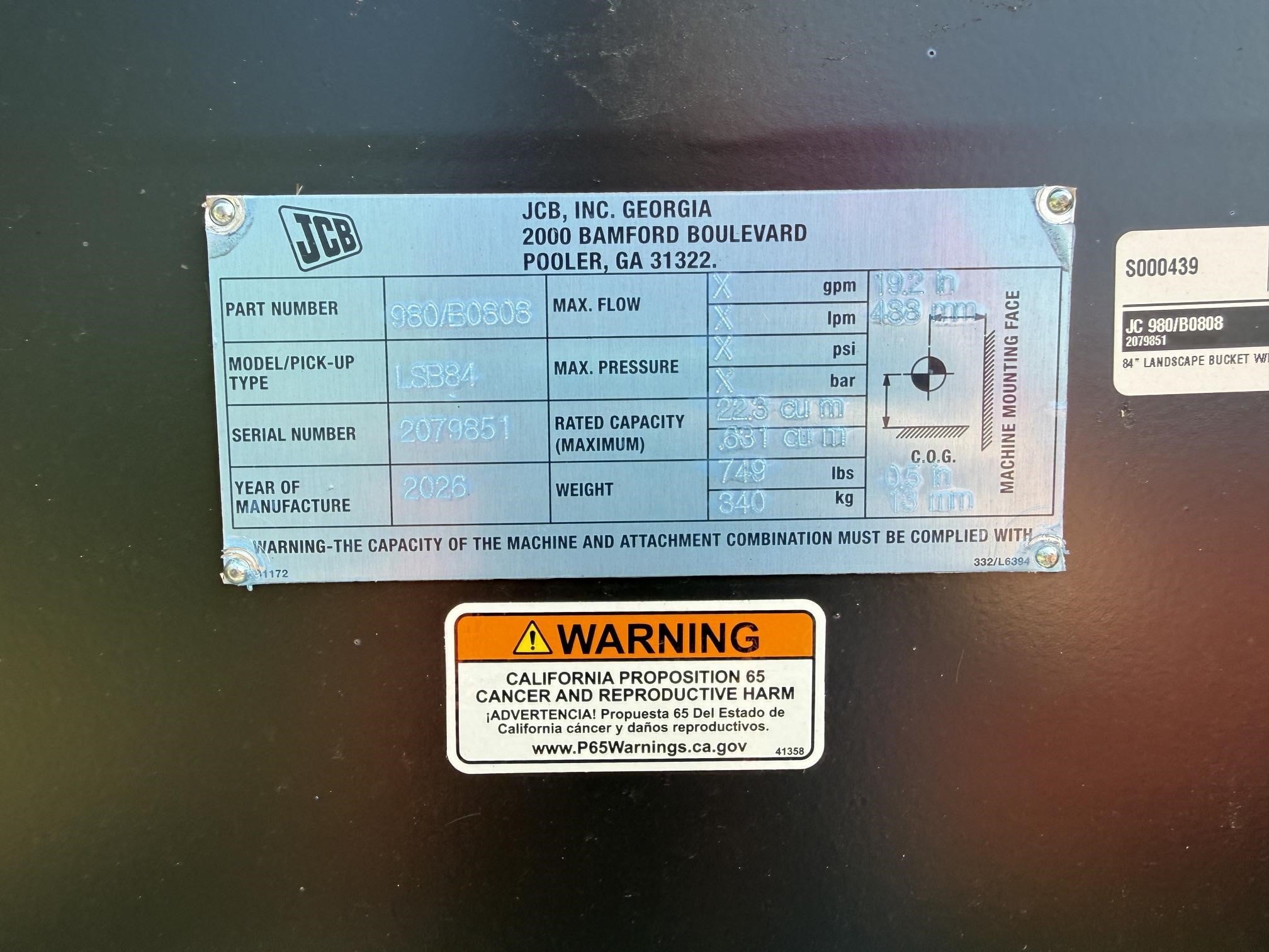 2025 JCB 84" BUCKET
