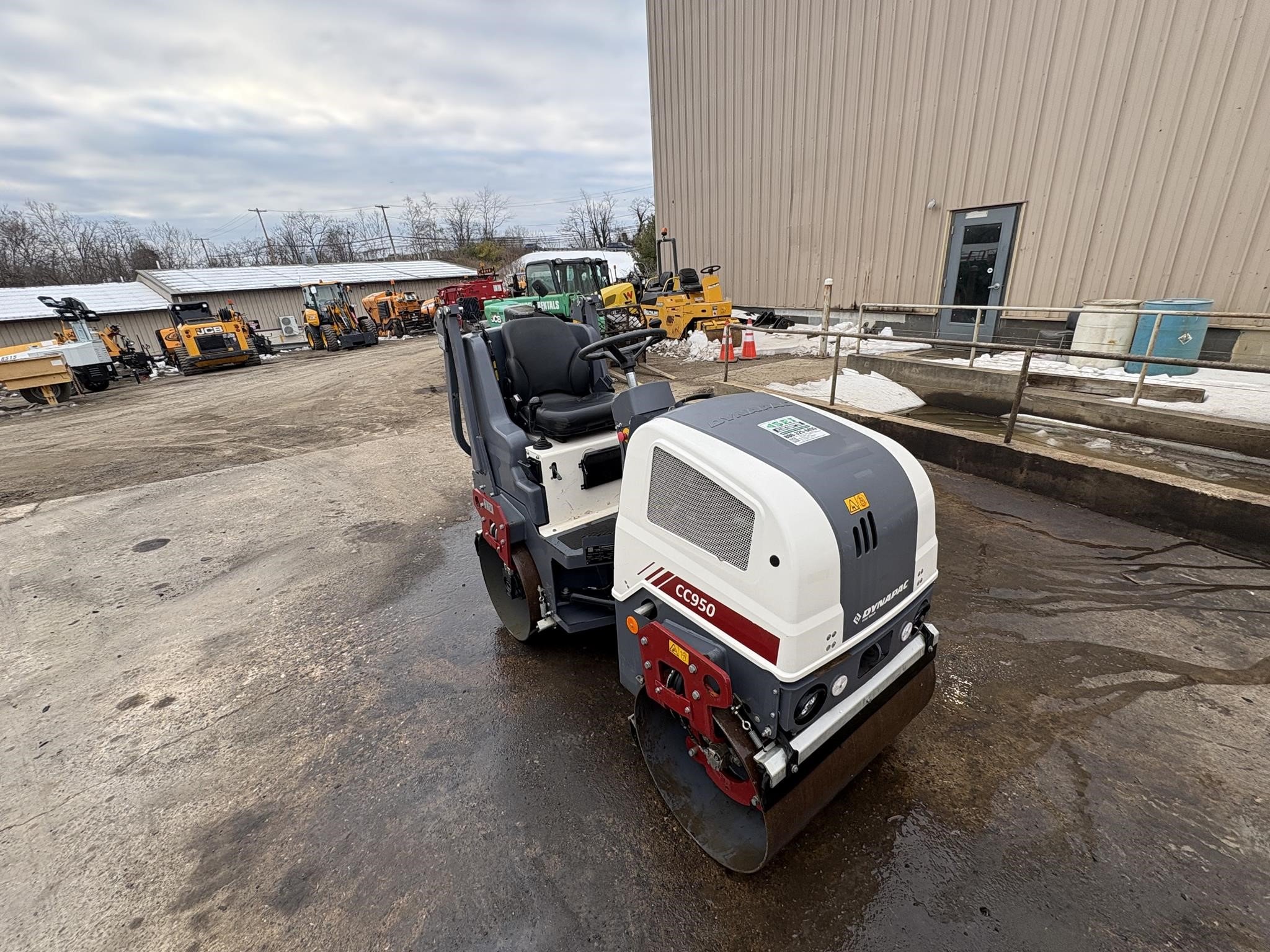 Photo of a 2023 Dynapac CC950