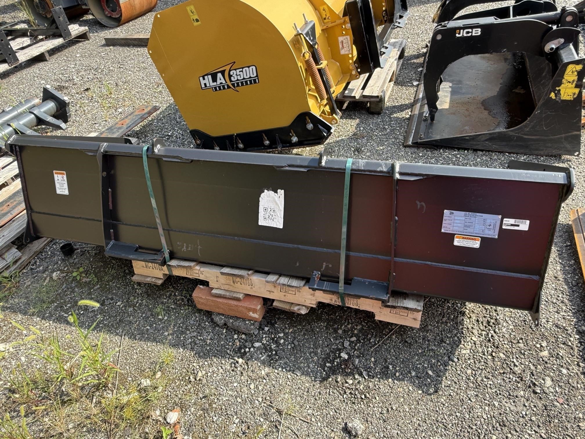 2025 JCB 84" BUCKET