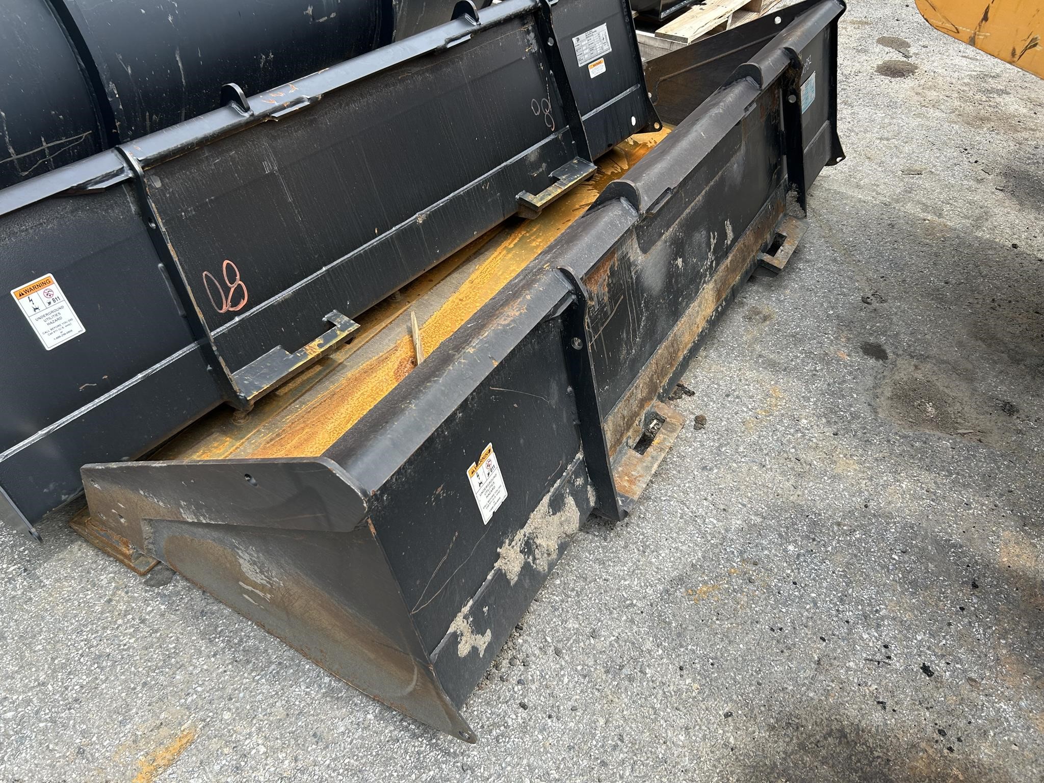 2022 JCB 84" BUCKET