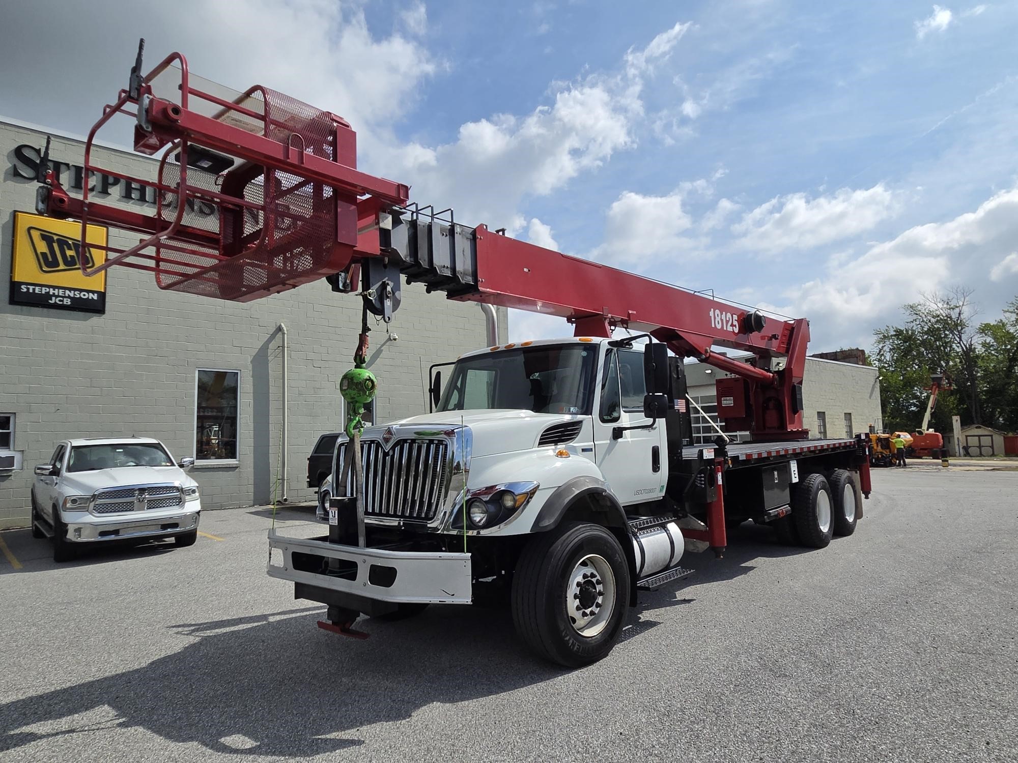 2009 Elliott 18125R