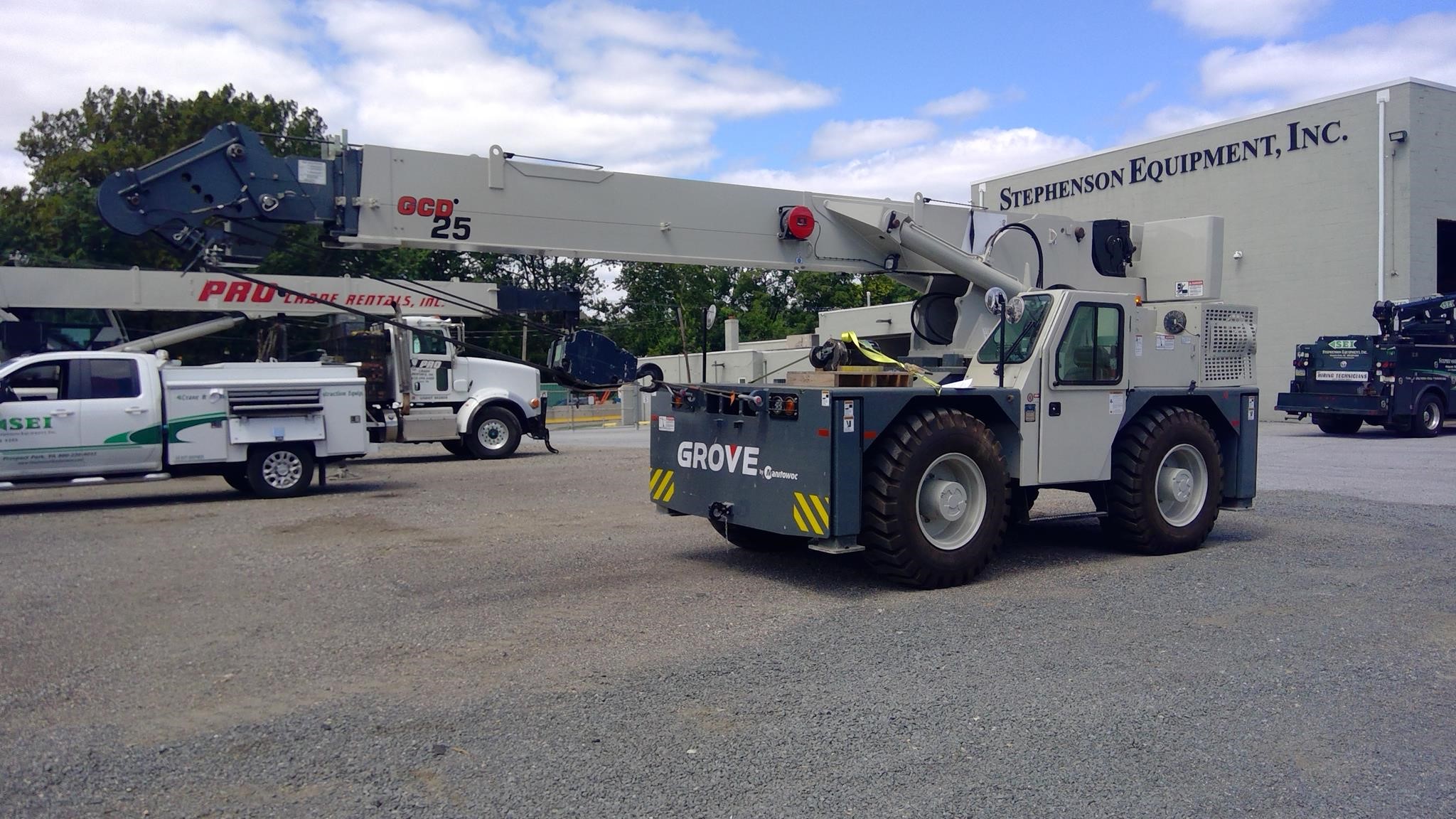 Photo of a 2023 Grove GCD25