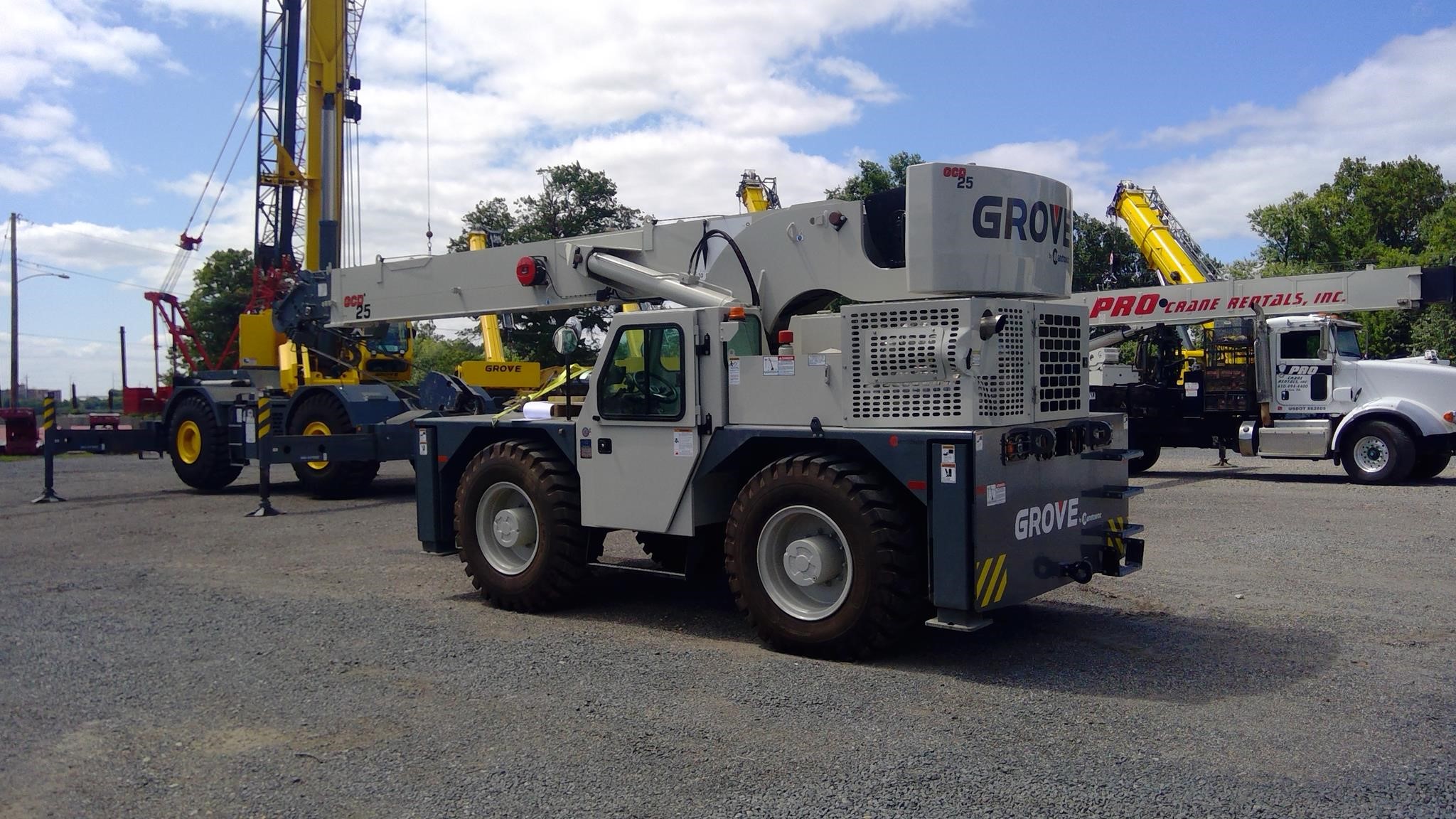 2024 Grove GCD25