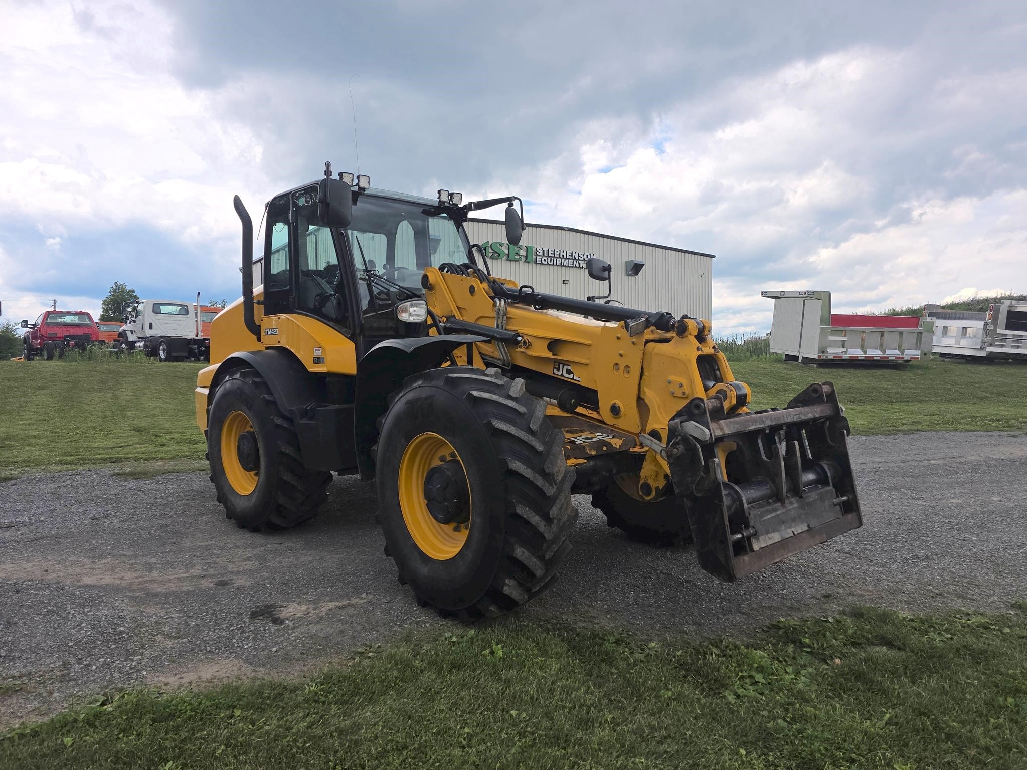 2021 JCB TM420