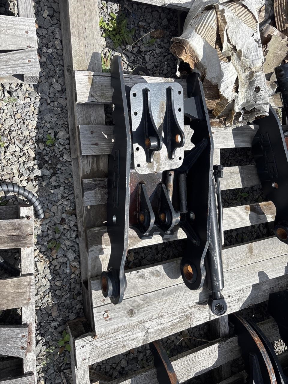 Photo of a 2022 JCB 35Z THUMB
