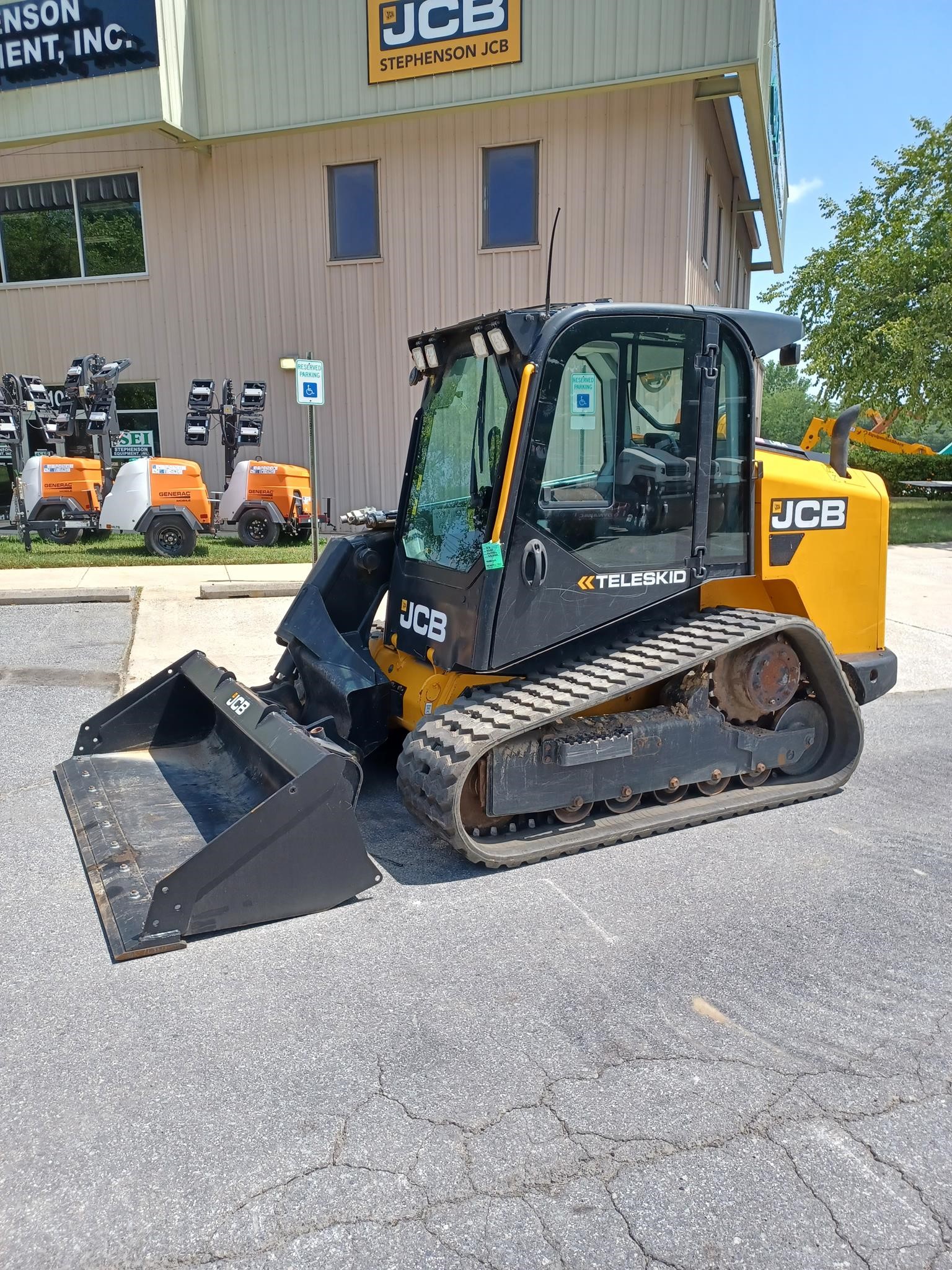 Photo of a 2023 JCB 3TS-8T