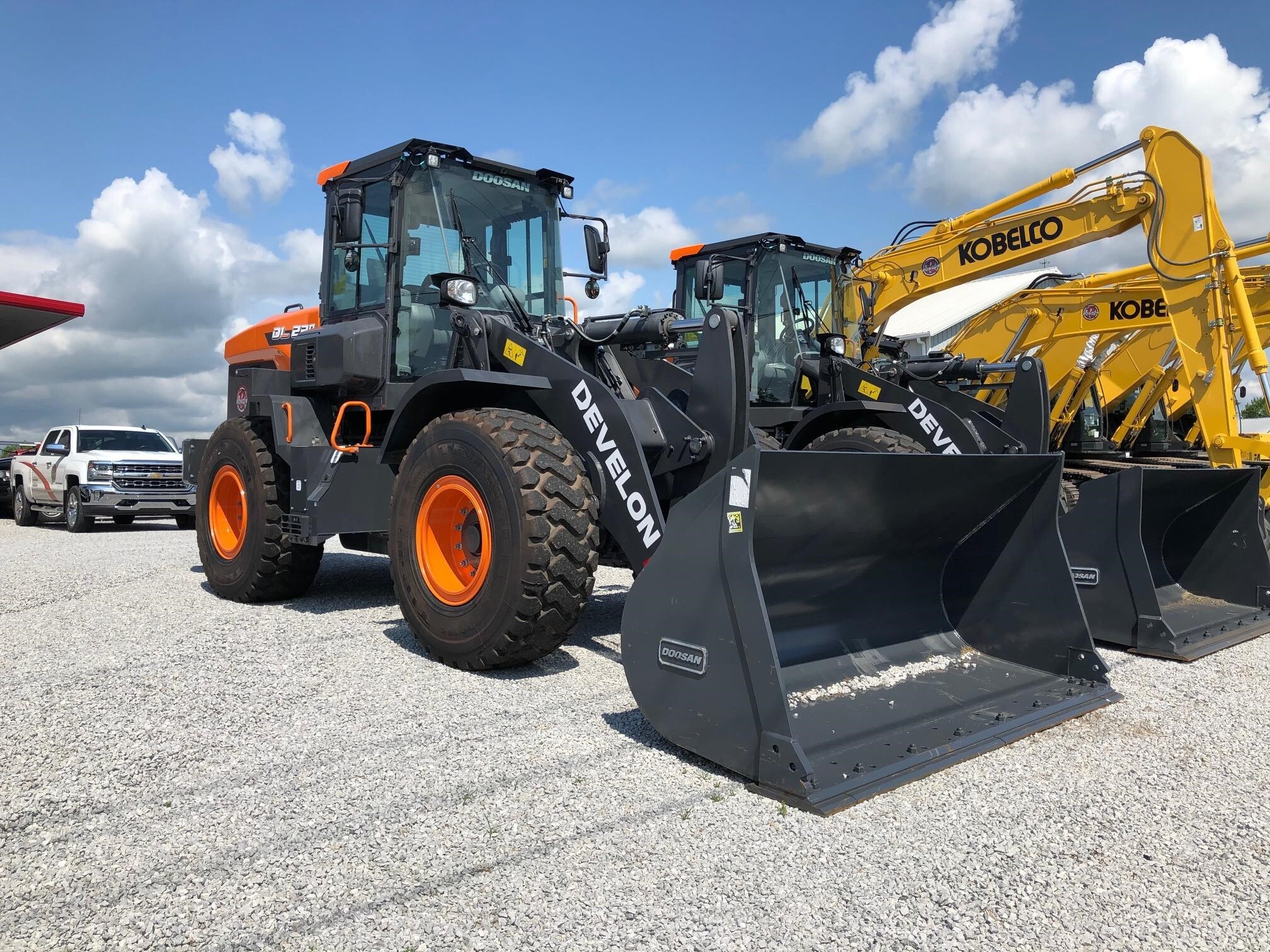 Photo of a 2023 Develon DL220-7