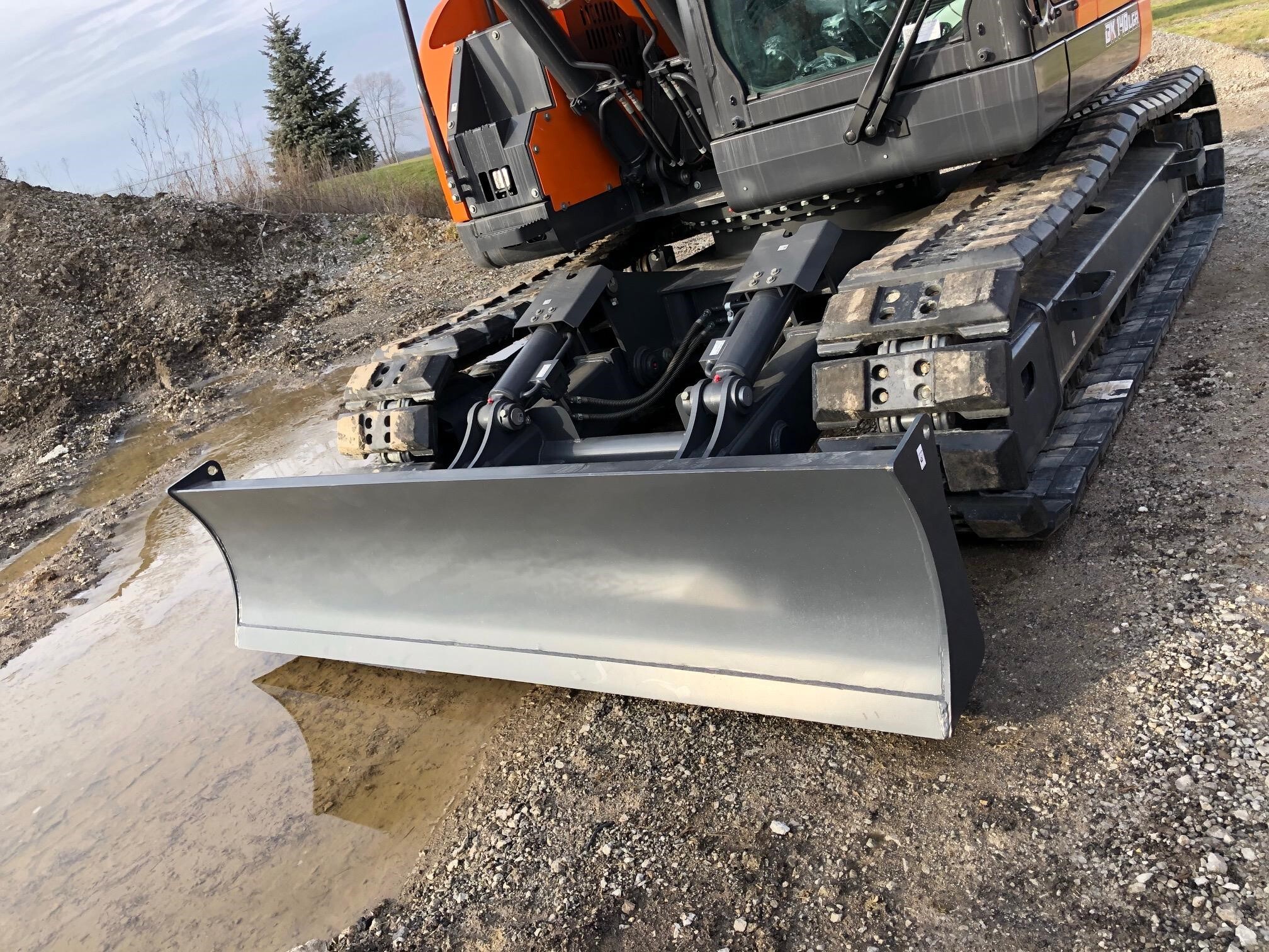 2024 Develon DX140LCR-7