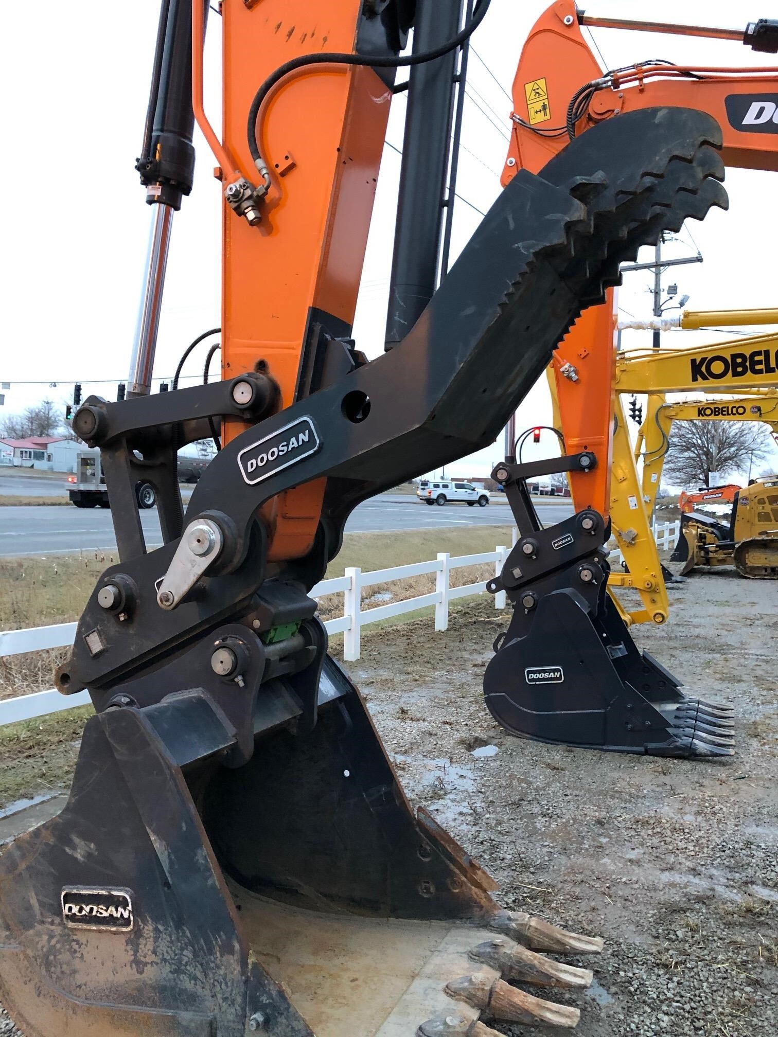 2021 Doosan DX235LCR-5