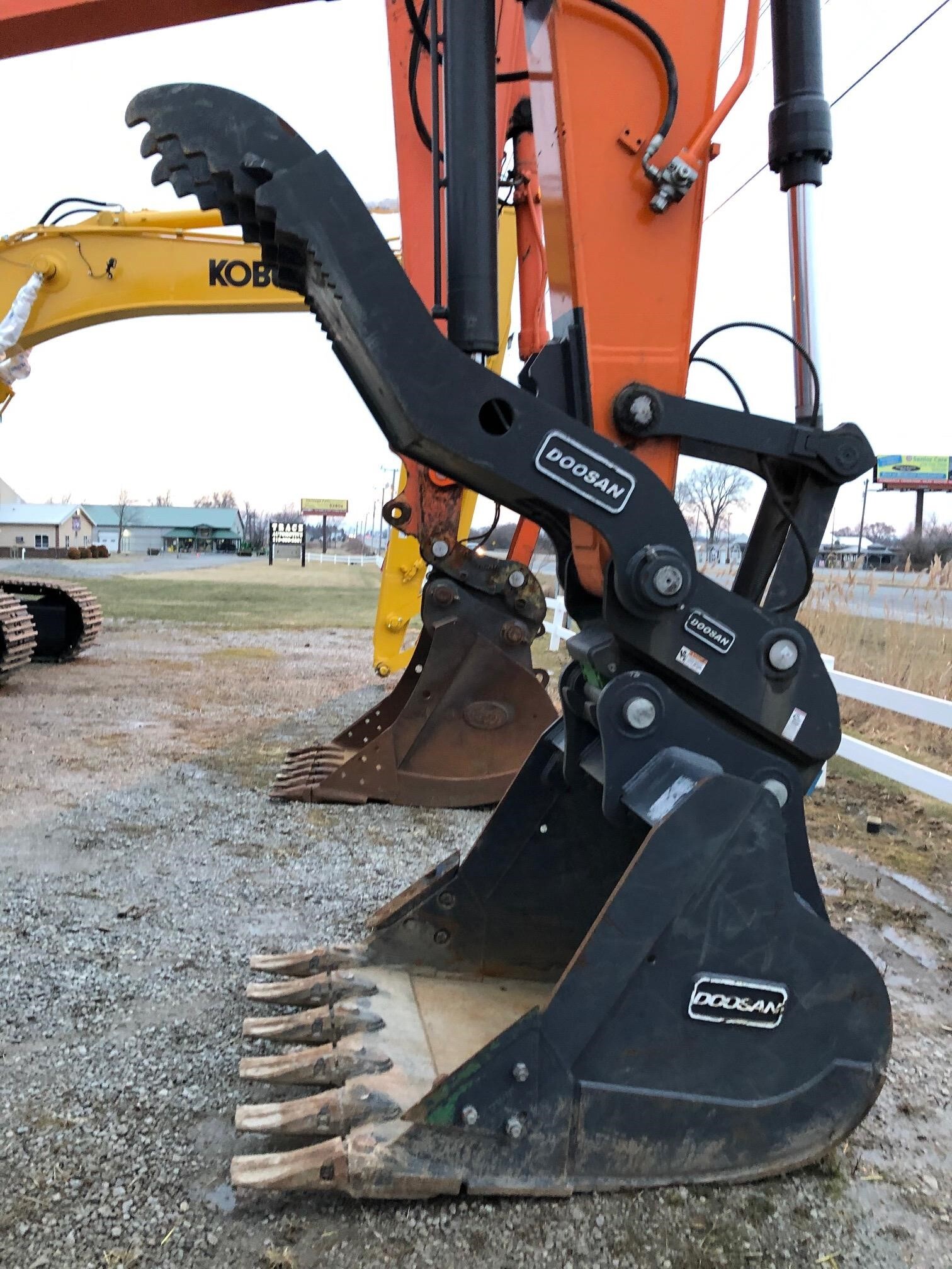 2021 Doosan DX235LCR-5