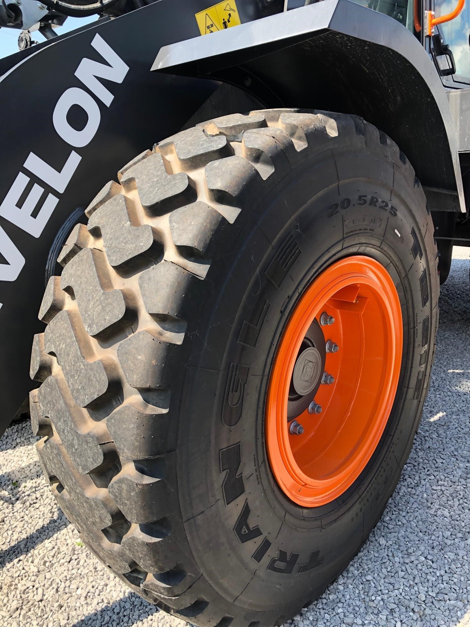 2023 Develon DL220-7