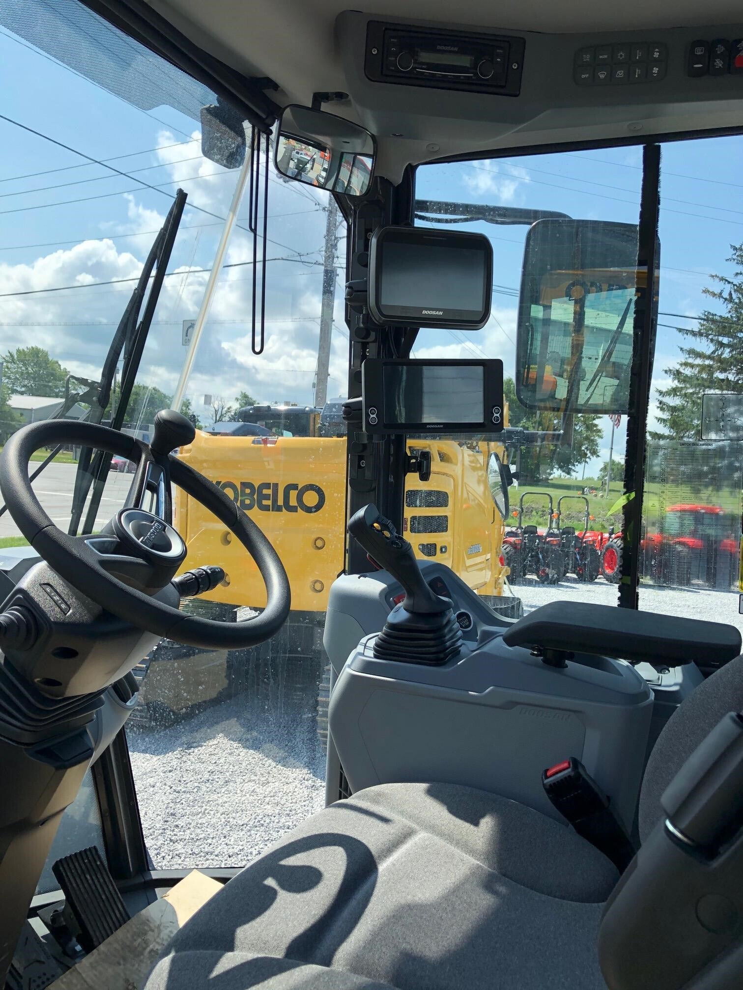 2023 Develon DL220-7