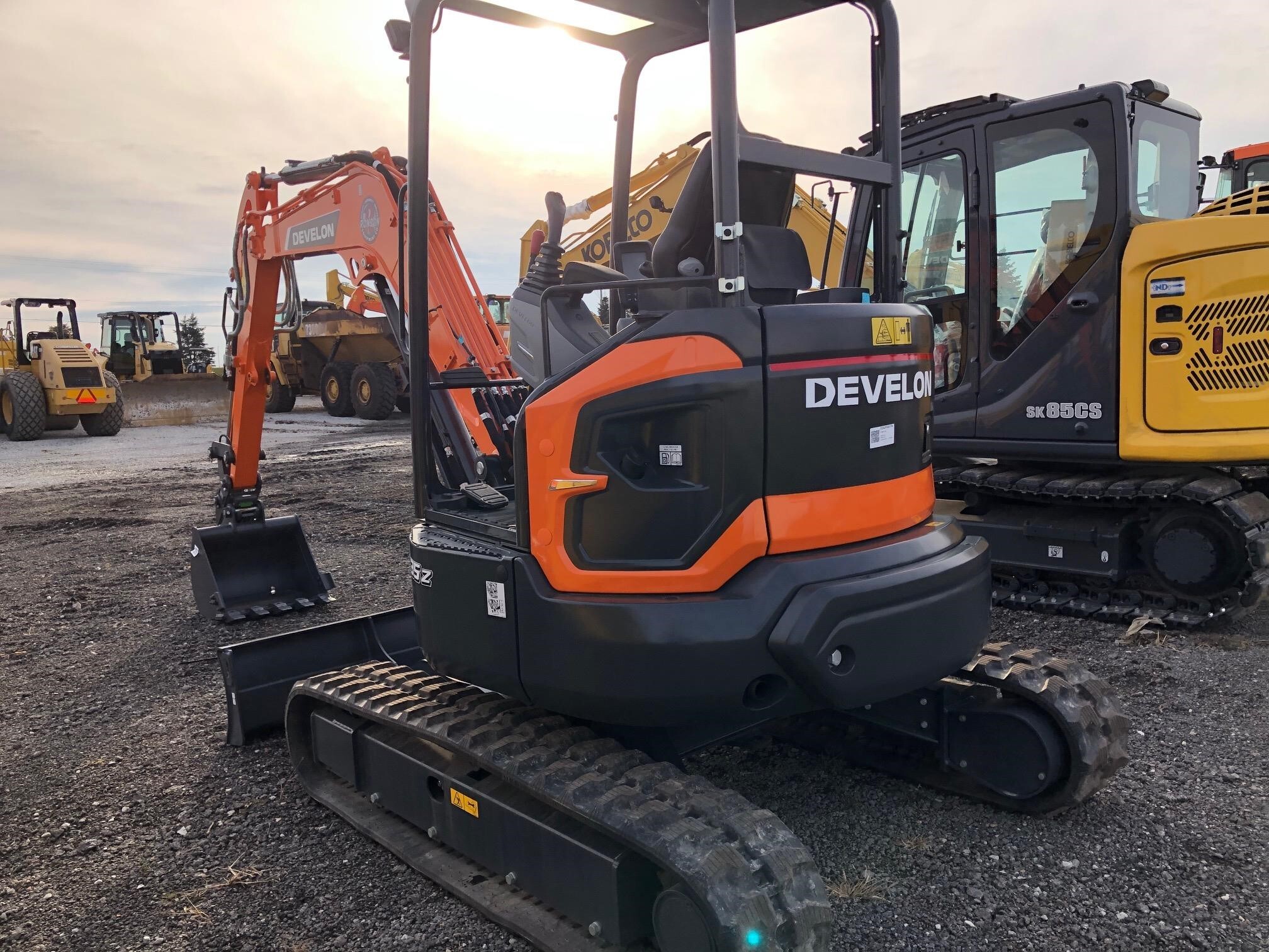 2024 Develon DX35Z-7