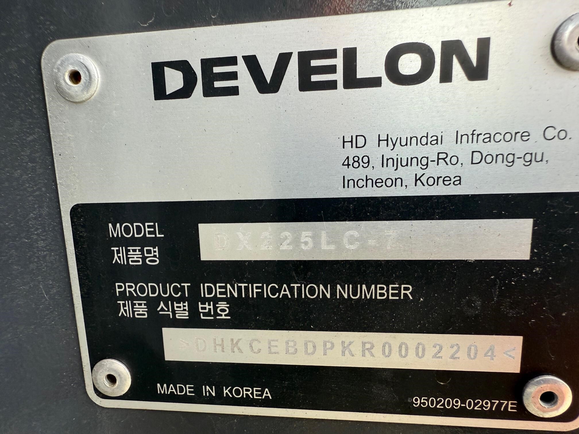 2025 Develon DX225LC-7