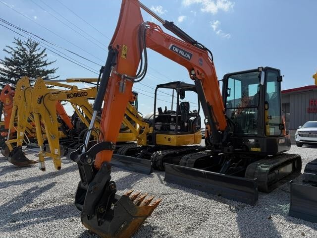 Photo of Develon DX63-7