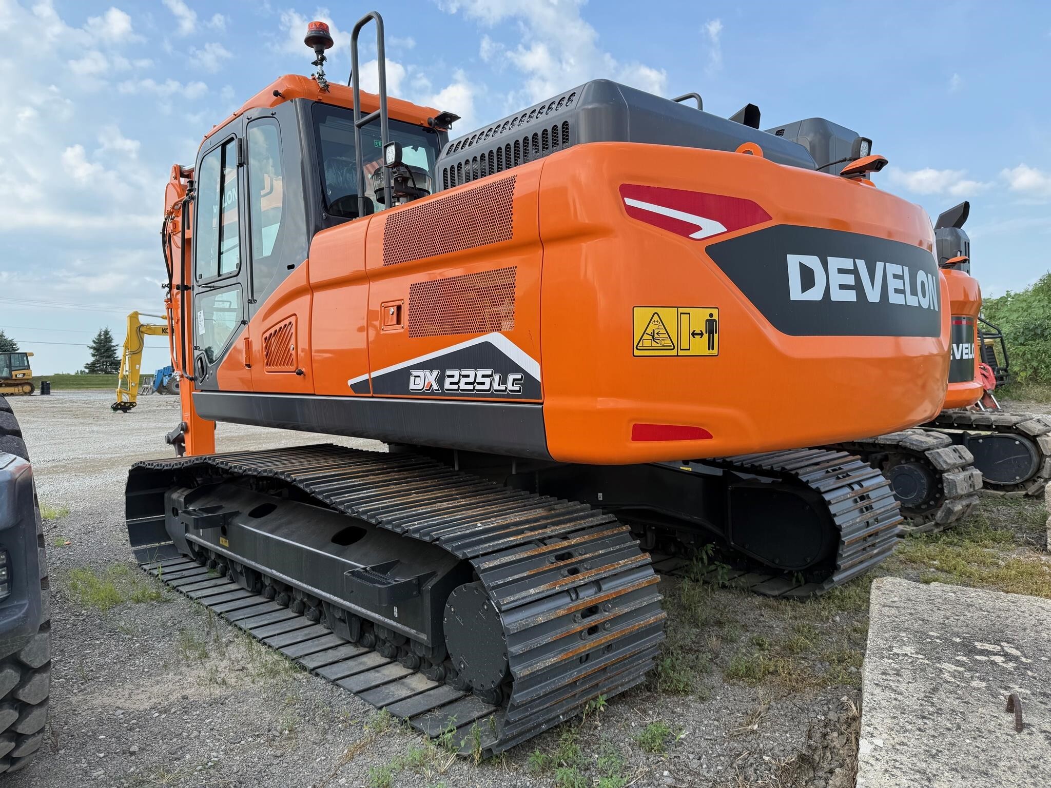 2025 Develon DX225 LC-7
