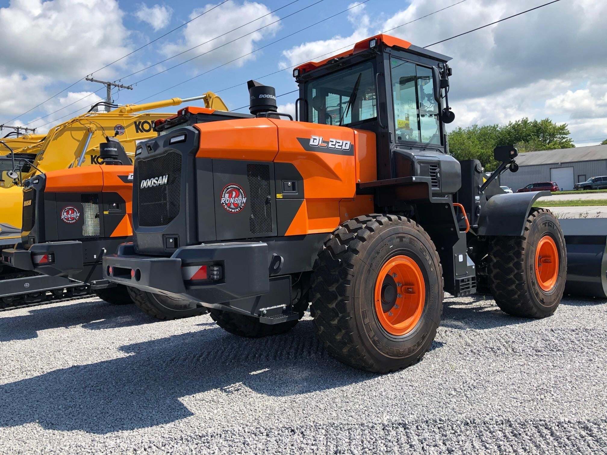 2023 Develon DL220-7