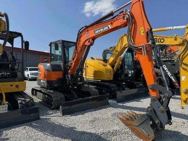 0 Develon DX63-7