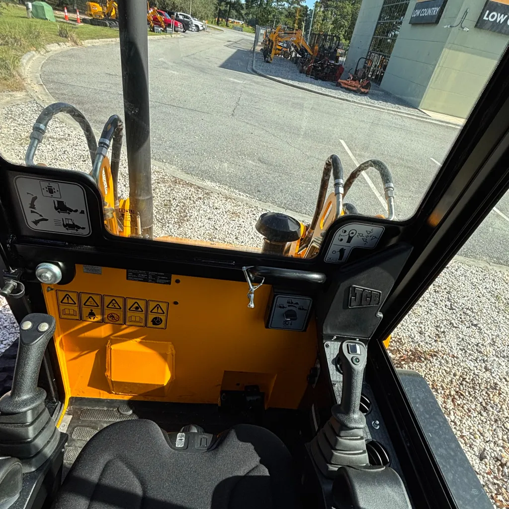 2026 JCB 1CXT