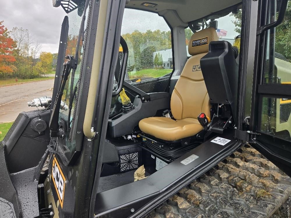 2026 JCB 3TS-8T