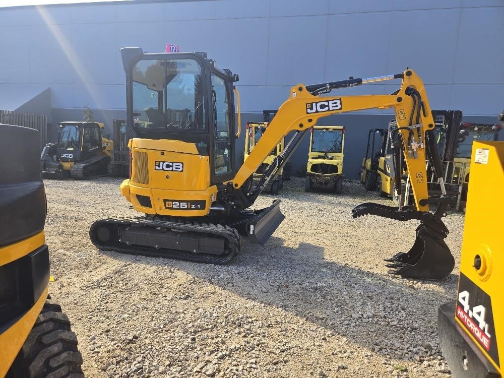 2026 JCB 25Z-1
