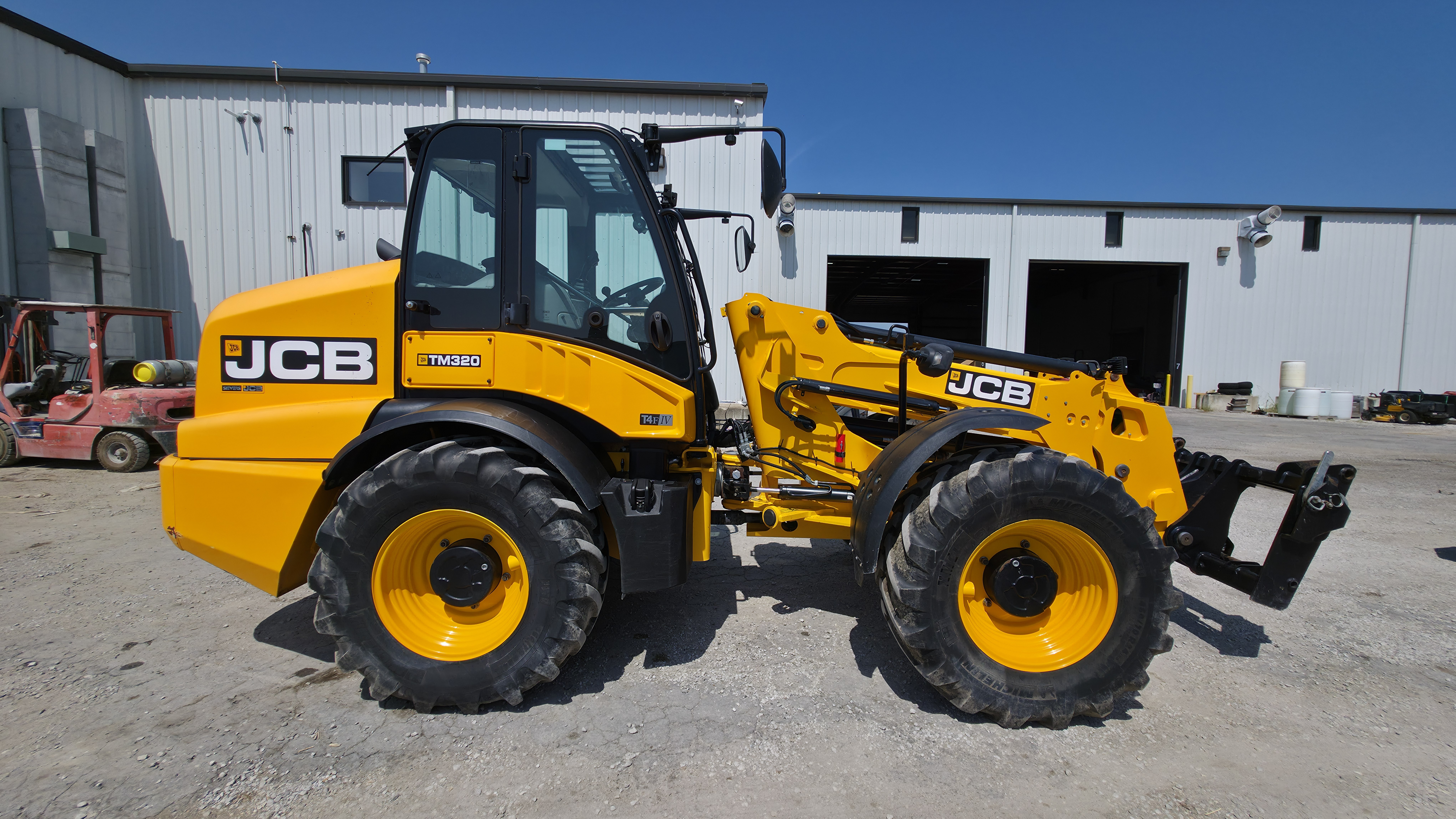 2022 JCB TM 320