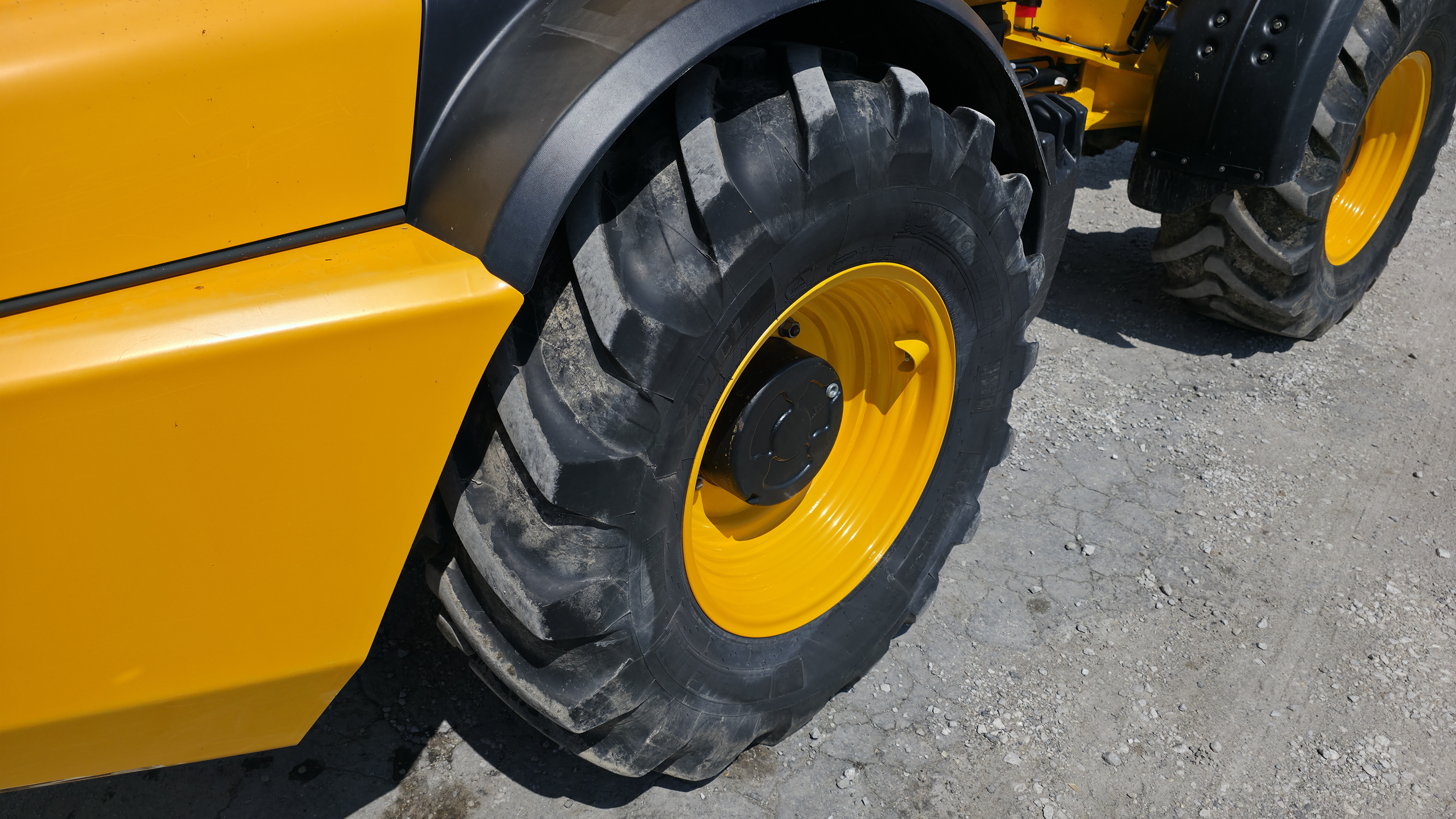 2022 JCB TM 320