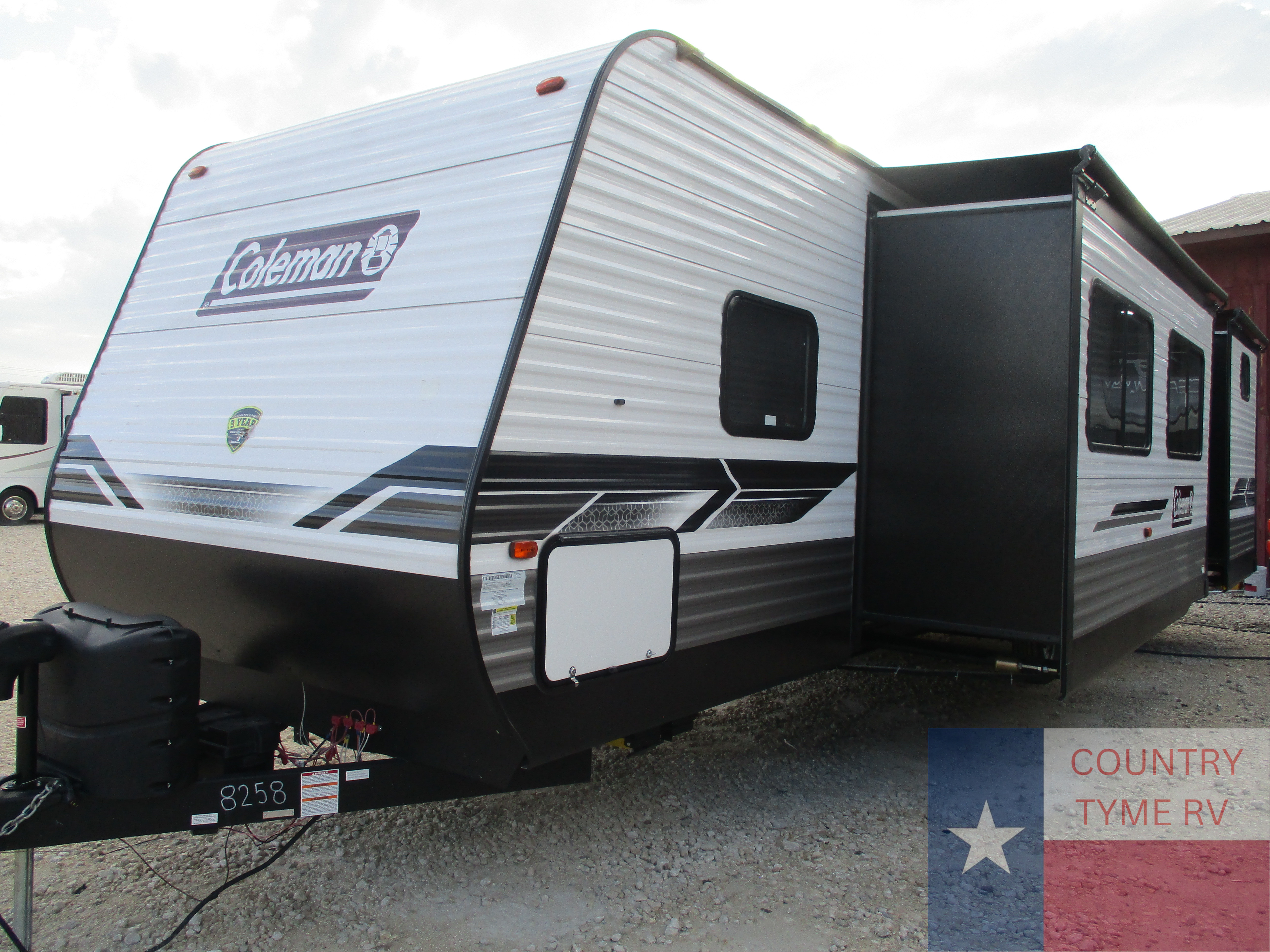 Used, 2023, Dutchmen, Coleman Lantern 334BH, Travel Trailers