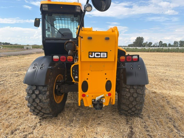 2024 JCB 536-95 AGRI