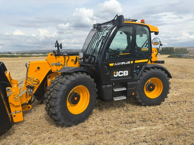 2024 JCB 536-95 AGRI