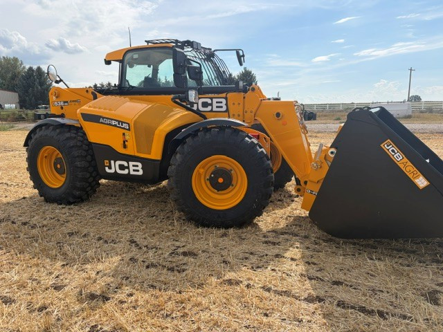 2024 JCB 536-95 AGRI
