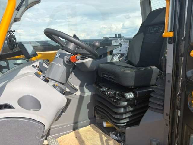 2024 JCB 536-95 AGRI