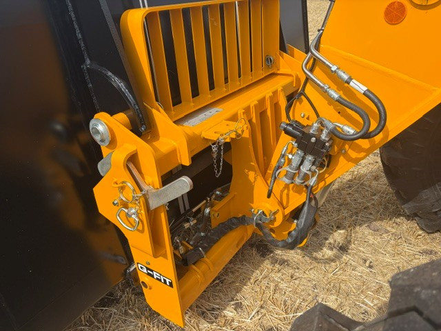 2024 JCB 536-95 AGRI