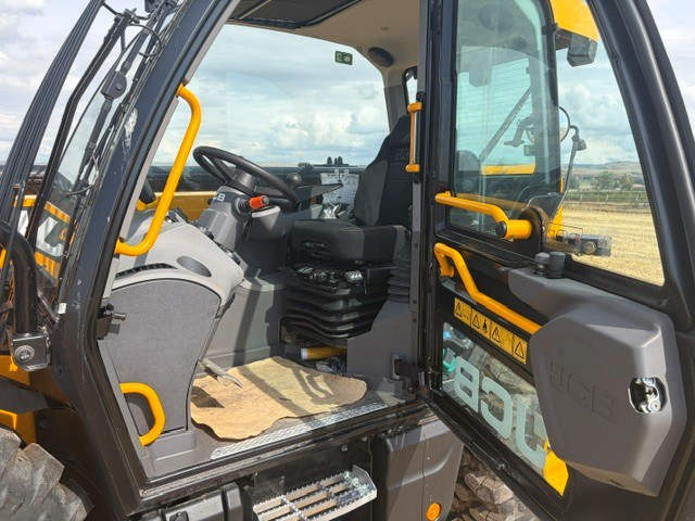 2024 JCB 536-95 AGRI