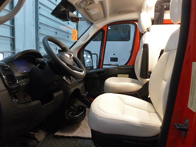 2024 Travato/59G/2024 image-7