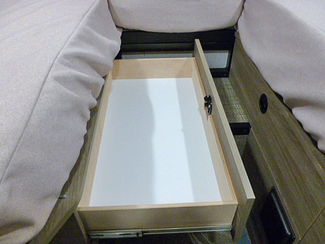 2025 EKKO/22A/2025 image-39