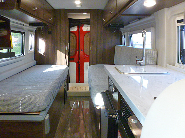 2024 Travato/59KL/2024 image-18