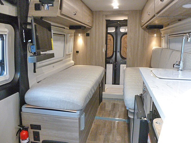 2024 Travato/59KL/2024 image-6